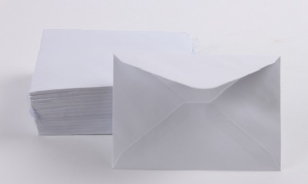 Picture of White small florist envelopes x 100pcs 11 x 7.5cm